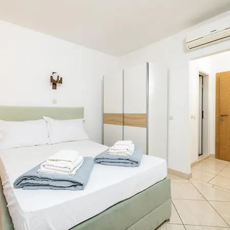 Pokrivenik 10427a Appartement Zastražišće